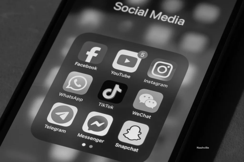 paid social media phone nashville